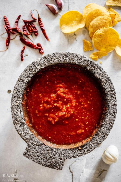 Mexican Red Sauce Recipe, Salsa Macha Receta, Mexican Tortas, Roasted Chili Peppers, Authentic Mexican Desserts, Red Sauce Recipe, Mexican Sauce, Red Salsa, Mexican Salsa