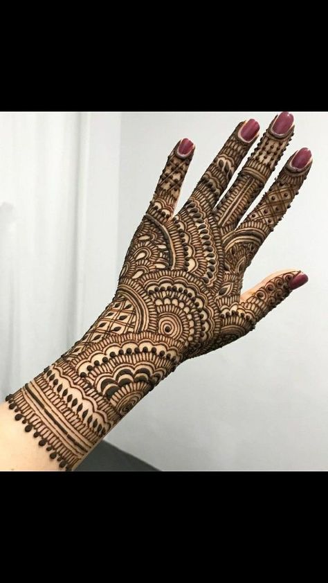 Easy Mehendi Designs For Back Hand, Mahandi Design Hands, Mehndi 2024, Half Hand Mehndi Design, Simple Mehendi, Mehndi Designs Bridal Hands, Mehndi Designs For Kids, Mehndi Design Pictures, Simple Mehndi Designs Fingers