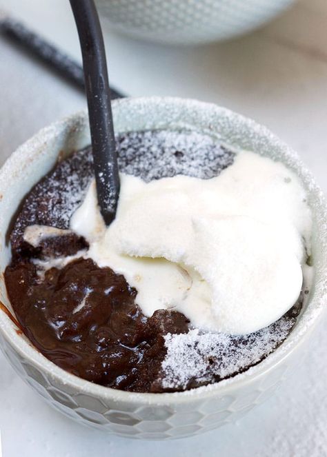 Super easy to make Chocolate Lava Cakes in the Instant Pot! Ready in just minutes, this is the BEST dessert recipe for the holidays or any occasion. | @suburbansoapbox #instantpot #dessert #chocolate #chocolatelavacake Chocolate Lava Cake Recipe, Self Saucing Pudding, Lava Cake Recipes, Molten Lava Cakes, Chocolate Lava, Frozen Chocolate, Chocolate Lava Cake, Chocolate Fudge Cake, Best Instant Pot Recipe