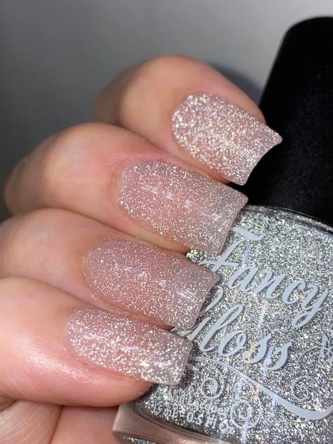 REFLECTIVE TOPPER: is silver and reflects white. For application: Base color Regular topper Reflective topper White Reflective Nails, Nail Designs With Reflective Glitter, Silver Reflective Nails, Flash Reflective Nails, Pink Reflective Glitter Nails, Reflective Nails, Base Colour, Nails, Silver