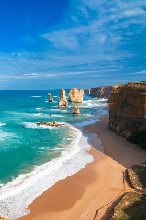 Australia Beach, Australia Vacation, Australia Photos, Australia Travel Guide, Outback Australia, Oceania Travel, Twelve Apostles, Great Ocean Road, Beautiful Places To Travel