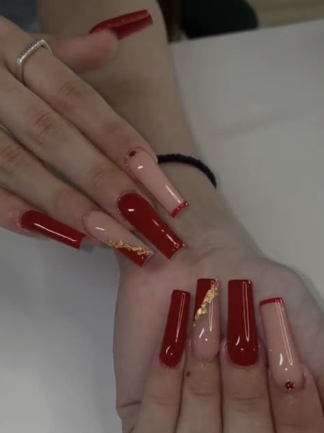 Red And Gold Acrylic Nails Short, Red Nails Acrylic Design Coffin, Red V Shape Nails, Cute Red Acrylic Nails Designs, Red And Black Nail Ideas For Prom, Red Black And Gold Acrylic Nails, Dark Cherry Red Nails Acrylic Design, Cute Black And Red Nails Ideas, Red Nail Designs Coffin Shape