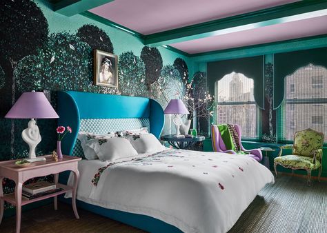 “There’s a richness here everywhere you turn.” New York City Bedroom, City Bedroom, Soane Britain, Statement Wallpaper, Bedroom Wallpaper, Geometric Carpet, New York Apartment, Stay In Bed, City Apartment