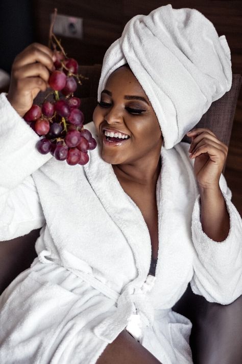 White Towel Photoshoot, White Robe Photoshoot, Bathrobe Photoshoot, Gown Photoshoot, Being Spoiled, Hotel Photoshoot, English Girl, Water Shoot, Birthday Photoshoot Ideas