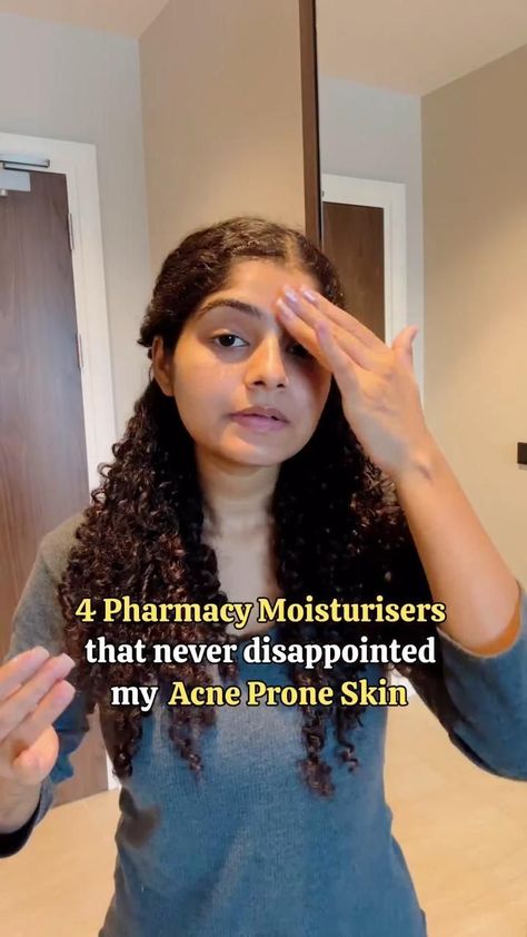 Skincare For Combination Skin, Moisturizer For Combination Skin, Dermatologist Doctor, Beauty Treatments Skin Care, Acne Prone Skin Care, Skincare For Oily Skin, Skin Care Basics, Face Skin Care Routine, Clear Healthy Skin