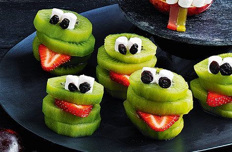 Frog Sandwich For Kids, Frog Food Ideas, Frog Themed Food, Tiana Party, Frog Food, Frog Baby Showers, Frog Birthday Party, Theme Snack, Kids Party Snacks