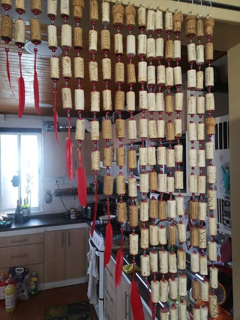 Wine Cork Curtain, Wine Cork Diy Projects, Cork Diy Projects, Wine Cork Projects, Cork Crafts Diy, Wine Cork Diy, Wine Cork Art, Cork Projects, Wine Bottle Corks