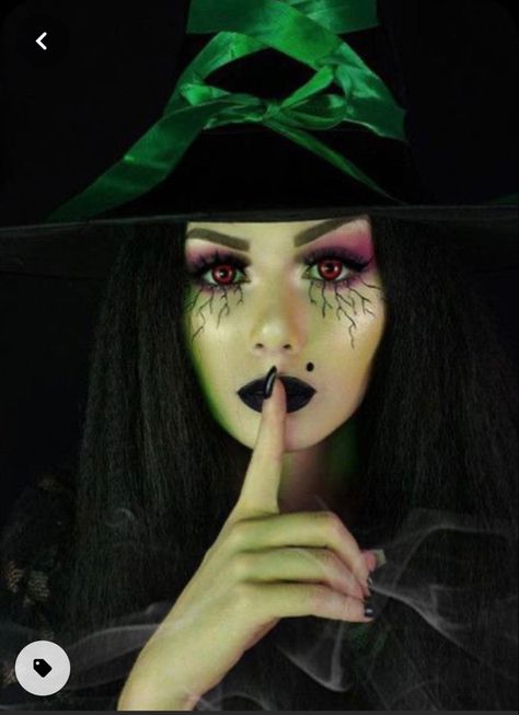 Witch Eyes, Halloween Makeup Witch, Halloween Make-up Looks, Halloweenský Makeup, Shimmer Makeup, Halloween Makeup Pretty, Cool Halloween Makeup, Witch Makeup, Halloween Eye Makeup