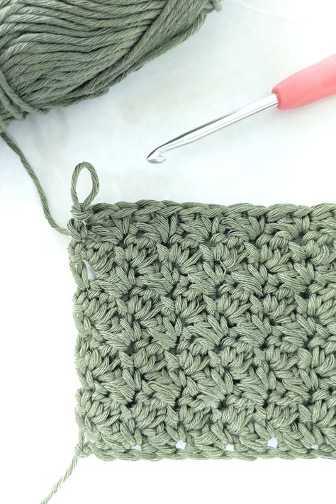 Suzette Stitch Crochet, V Stitch Crochet, Yarn Tutorials, Crochet Washcloth Pattern, Crochet Stitches Chart, Crochet Afghan Patterns Free, Crochet Stitches For Blankets, Washcloth Pattern, Easy Crochet Stitches