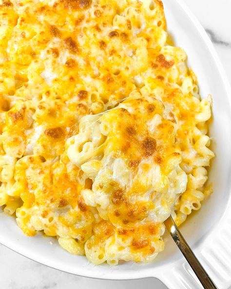 Chick fil A Mac and Cheese (copycat recipe) Kfc Mac And Cheese, Ultimate Mac And Cheese, Royal Recipe, Easy Mac N Cheese, Copycat Chick Fil A, Macaroni Cheese Recipes, Creamy Mac And Cheese, Macaroni N Cheese Recipe, Copykat Recipes