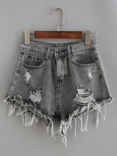 Pantalón corto vaquero raído -gris Grey Denim Shorts, Denim Shorts Style, Character Inspired Outfits, Normal Clothes, Foto Tips, Sammy Dress, Teenager Outfits, Simple Trendy Outfits, Denim Shorts Women