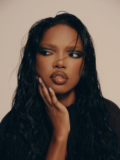 Ryan Destiny Aesthetic, Ryan Destiny, 90s Makeup Look, 90s Makeup, Glam Photoshoot, Beauty Photoshoot, Photoshoot Themes, Beauty Shoot, Photoshoot Concept