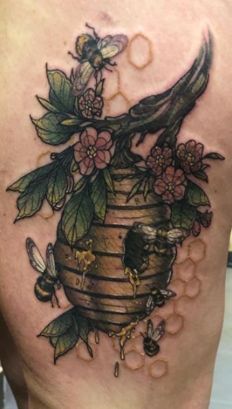 Bee Hive Tattoo Ideas, Honey Bee Hive Tattoo, Bee Leg Tattoo, Oval Tattoo Ideas, Honey Bee Tattoo Ideas Unique, Honeybee And Flower Tattoo, Bee And Hive Tattoo, Bee And Honey Comb Tattoos For Women, Bee Hive Tattoos