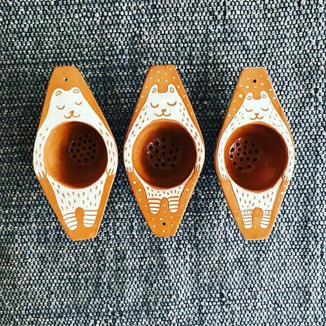 Haircut For A Moose (@haircut.for.a.moose) • Instagram photos and videos Ceramic Tea Strainer, Pottery Spoon Rest, Pottery Patterns, Cerámica Ideas, Ceramic Tea Set, Diy Ceramic, Tea Bag Holder, Functional Pottery, Thrown Pottery