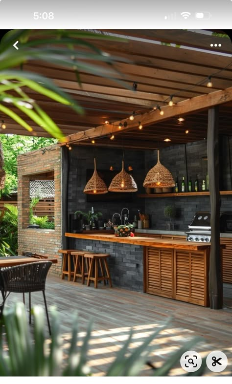 Outdoor Kitchen And Bar, Rustic Outdoor Kitchens, Outdoor Cooking Spaces, Outdoor Kitchen Decor, Bar Outdoor, Build Outdoor Kitchen, Outdoor Bbq Kitchen, Backyard Bar, Backyard Kitchen