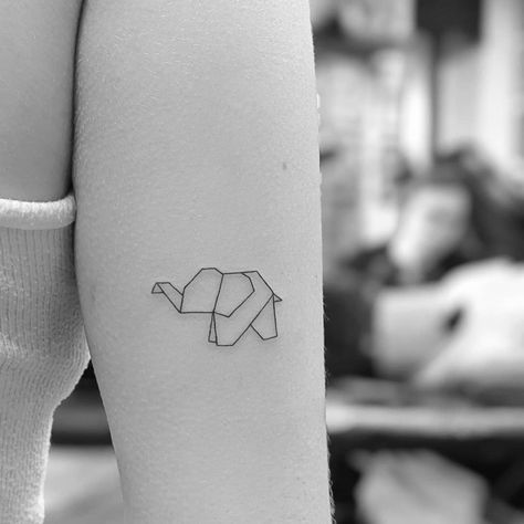 Origami Lion Tattoo, Origami Tattoo Ideas Geometric, Minimalist Elephant Tattoo Simple, Origami Animal Tattoo, Elephant Minimal Tattoo, Simplistic Elephant Tattoo, Mini Tattoos Elephant, Minimal Elephant Tattoo, Origami Tattoos