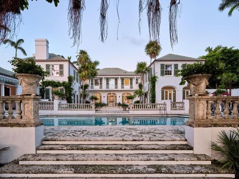 1934 Colonial by Architect Marion Sims Wyeth Asks $64.9M in Palm Beach, FL (PHOTOS) - Pricey Pads French Chateau Homes, Dining Room Fireplace, Florida Homes, Built In Bar, Gorgeous Bathroom, Palm Beach Florida, French Chateau, Palm Beach Fl, Florida Home