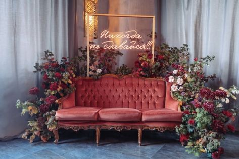 Vintage Sofa Wedding Photo Booth, Intimate Engagement Decor, Circus Tent Wedding, Wedding Booth, Red Velvet Sofa, Diwali 2022, Greenery Background, Floral Backdrops, Boho Florals