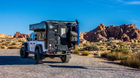 Jeep Gladiator Camper Goes Anywhere - Truck Camper Magazine Jeep Gladiator Camper, Jeep Trails, Slide In Camper, Overland Truck, Truck Campers, Expedition Truck, Suzuki Vitara, Jeep Pickup, Truck Camping