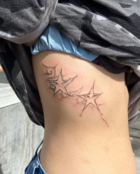 Neotribal Star Tattoo, Stars On Ribs Tattoo, Side Hip Tattoos, Lower Back Tattoo, Funky Tattoos, Tattoos Inspo, Star Tattoo, Rib Tattoo, Star Tattoos