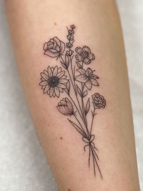 Su Flower Tattoo, Rip Flower Tattoos, Cartoon Flowers Tattoo, Birthday Flowers Bouquet Tattoo, Multiple Flower Tattoo, Colorado Wildflowers Tattoo, Flower Tattoo Ideas Female, Family Flower Bouquet Tattoo, Flower Memorial Tattoo