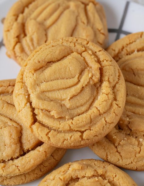 Soft and Chewy Peanut Butter Cookies Whole Jar Of Peanut Butter Cookies, Easy Bake Cookies Recipes, Jessie Sheehan Peanut Butter Cookie, Chewy Oatmeal Peanut Butter Cookies, Peanut Butter Cookies Thick, Best Peanut Butter Cookies Ever Chewy, Desserts With Stuff You Already Have, The Best Soft And Chewy Peanut Butter Cookies, Peanut Butter Chewy Cookies