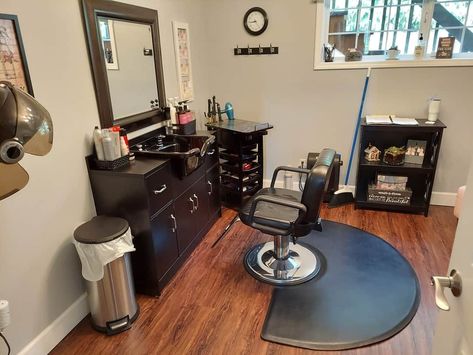 Home Barber Shop Ideas Small Spaces, Salon Sink Station Ideas, In Home Salon Ideas Small Spaces, Salon Suite Decor Small Spaces, Cosmetology Career, Salon Sink, Salon Suite Decor, Suite Decor, Small Salon