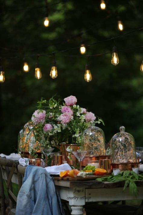 A few favorite tips for adding ambiance to summer parties - French Country Cottage Tablescapes Summer, Outdoor Evening, French Vintage Decor, Gold Lanterns, Summer Table, Table Glass, Outdoor Dinner, Twinkling Lights, Summer Tables