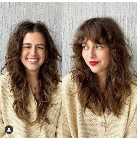 Shag Haircut Natural Wavy Hair, Long Bob Haircut With Layers Curly, Long Layered Wavy Hair With Curtain Bangs, Shag Haircut Before And After, Fluffy Mid Length Hair, Medium Wavy Shag With Bangs, Wavy Hair Cuts With Bangs, Natural Curly Hair With Bangs, Textured Shag Haircut