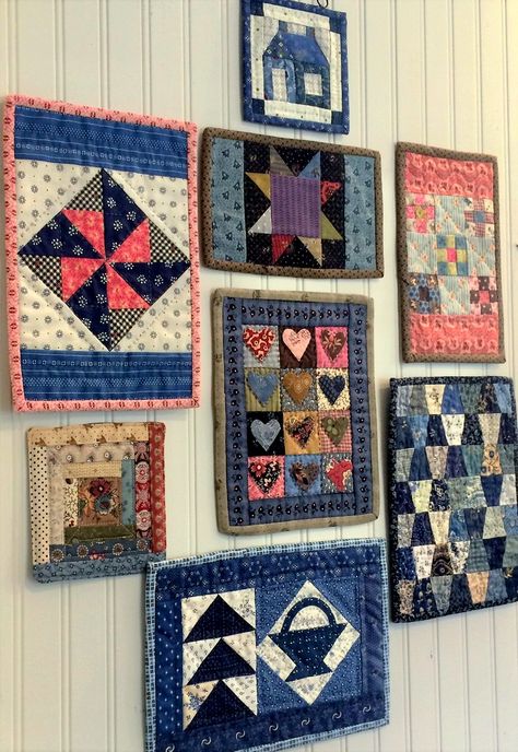 Quilt Hangers, Quilt Display, Quilting Room, Holiday Quilts, Miniature Quilts, Scrap Quilt Patterns, Doll Quilt, Barn Quilt, Sewing Rooms