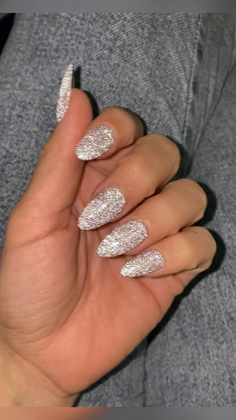 Silver Sparkly Nails, White Sparkle Nails, Silver Sparkle Nails, Flash Nails, Sparkly Acrylic Nails, Prom Nails Silver, Vegas Nails, Silver Glitter Nails, Wedding Nails Glitter