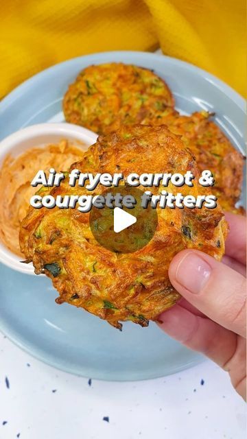 Emily Scott on Instagram: "AIR FRYER CARROT & COURGETTE FRITTERS 🥕🥒. Vegetable fritters are one of my favourite things to cook in the air fryer, they are so quick, easy and always turn out absolutely yummy 😍. Plus hardly any oil is required to get that crispy exterior 👌. This morning I've gone for carrot & courgette fritters, which I served with a smoky chilli yoghurt to dip them into (SO good 🤤), although they're also delicious served with eggs or bacon. ✨️ Top tip: crumble in 20g feta or add 20g grated halloumi to the mixture for a tasty twist! ✨️ Don't have an air fryer? No worries, the fritters can also be pan fried or oven baked, instructions for all 3 methods are below 👇. Recipe (serves 1): 🥕 Grate 1 medium (or half a large) courgette & carrot. I left the skin on the carrot as Air Fryer Courgette, Airfryer Vegetables Recipes, Fritters Recipe Vegetables, Grated Halloumi, Air Fryer Carrots Recipe, Airfryer Breakfast, Courgette Fritters, Courgette Fritter, Vegetable Fritters