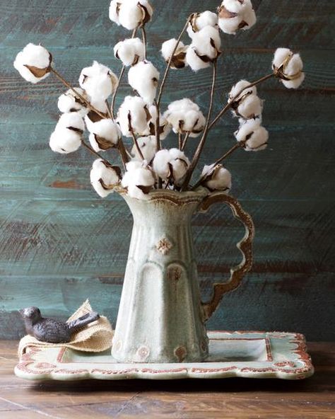 Bouquet Champetre, Southern Farmhouse, Fixer Upper Farmhouse, Cotton Decor, Cotton Stems, Shabby Chic Bathroom, Farmhouse Decorating, Beautiful Centerpieces, Farmhouse Ideas