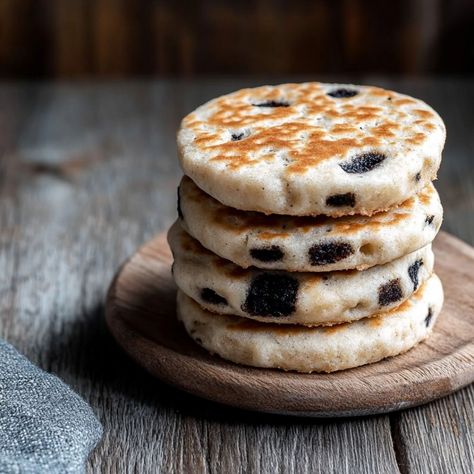 Traditional Welsh Cakes Welsh Cakes Recipe, Chicken Makhani, Baking Conversion Chart, Festive Holiday Drinks, Welsh Cakes, French Apple Cake, Baking Conversions, Griddle Cooking, Mary Berry