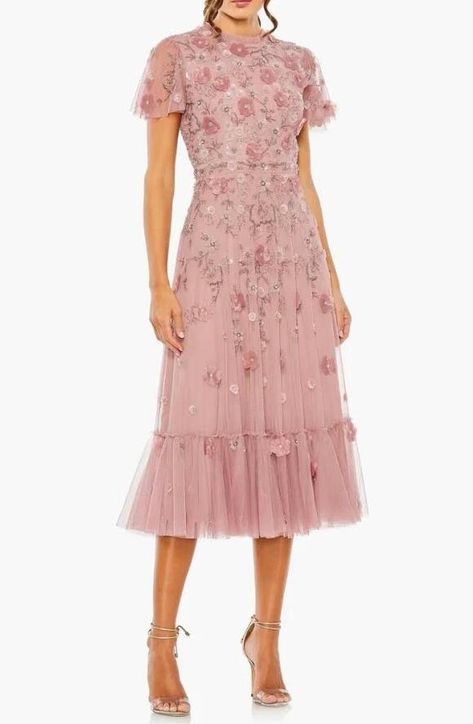 The Best Mother-Of-The-Bride Looks of 2024: Shop Gowns From David’s Bridal, Nordstrom and More for the Wedding - NewsBreak Short Wedding Guest Dresses, Cocktail Midi Dress, Tulle Midi Dress, Floral Cocktails, Semi Formal Dresses, Short Cocktail Dress, Midi Cocktail Dress, Mac Duggal, Midi Short Sleeve Dress