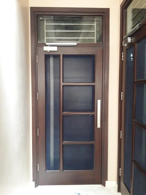 Jalli Door Designs Modern, Jali Gate Design Wooden, Jalli Doors Design, Ply Door Design Modern, Front Jali Door Design, Wooden Jali Door Design Modern, Jalli Door Wooden, Mesh Door Design Wooden, Jaali Door Design Wooden