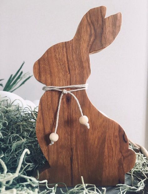 Diy Rabbit Decor, Easter Wooden Crafts, Rabbit Decorations, Wood Bunny, Wood Easter Crafts, Wooden Bunny, Wood Easter Bunny, Wooden Bunny Crafts Diy Wood, Rabbit Wood Craft