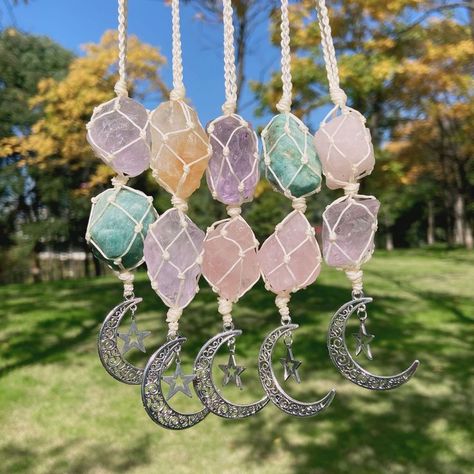 Macrame Gemstone, Crystal Car Charms, Car Hanging Accessories, Boho Car Accessories, Car Products, Raw Stone Necklace, Rear View Mirror Accessories, Witchy Crafts, Car Accessories For Women