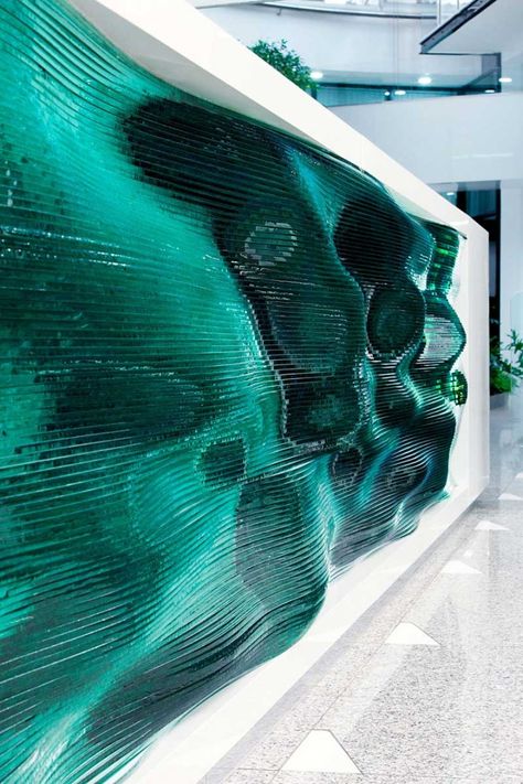 Verre Design, Parametric Design, Reception Desk, Commercial Design, Glass Artists, Commercial Interiors, Modernism, Glass Sculpture, Retail Design