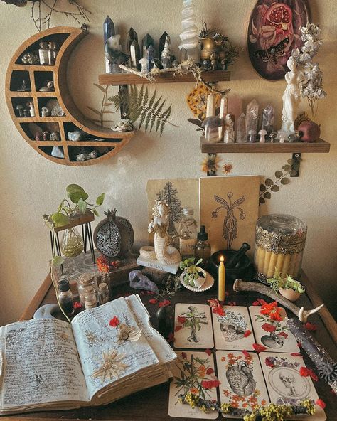 Happy Full Moon, Sacred Space Altar, Lunar Witch, Witchy Room, Witchcraft Altar, Crystal Room, Witchy Home Decor, Witches Altar, Wiccan Witch