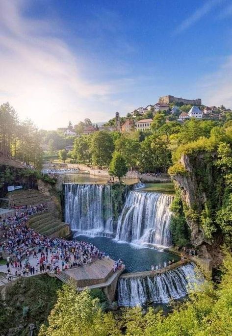 Jajce Bosnia, Castle Tv Shows, Beautiful Locations Nature, Beautiful Waterfalls, Bay Bridge, Albania, Golden Gate, Beautiful World, Europe Travel