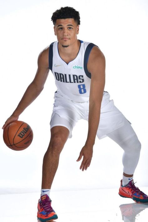 Josh Green Bio: Family & Net Worth [2023 Update] - Players Bio Josh Green Basketball, Josh Green, Img Academy, Lost Wallet, Northern Arizona University, Liberty High School, Shooting Guard, Nba Draft, Northern Arizona