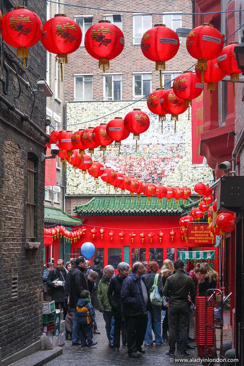 red paper lanterns in Chinatown for the Chinese New Year Festival in London Lunar Chinese New Year, Lunar New Year Festival, Lunar New Year Aesthetic, New Year In London, Lunar New Year Lantern, New Year London, Chinese New Year Pictures, China New Year, Chinese New Year Parade