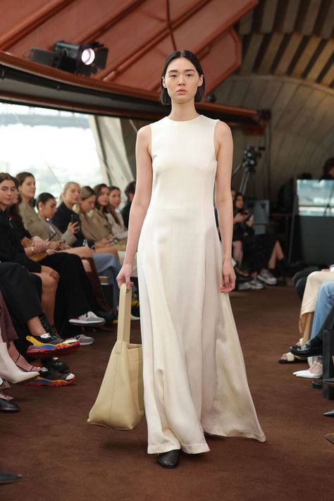 Esse Australia Resort 2023 Collection | Vogue Resort 2023 Fashion, Resort 2023, Fashion Week Runway, 2023 Collection, 2023 Fashion, Maxi Tank Dress, Asymmetrical Tops, Runway Collection, Australian Fashion