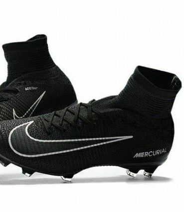 Black Soccer Boots, Football Boots Nike, Football Boots Black, Pink Soccer Cleats, Black Football Boots, Cool Football Boots, Soccer Practice Drills, Best Soccer Cleats, Girls Soccer Cleats