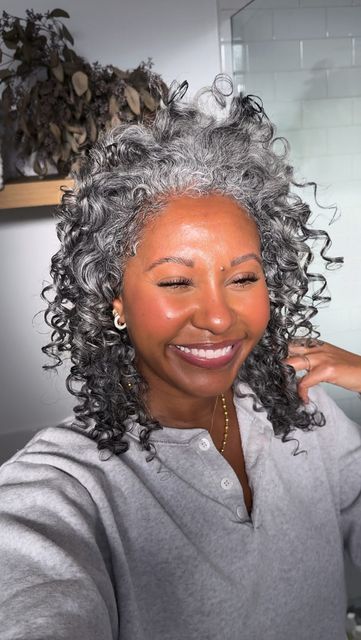 Tennille Murphy, Going Gray Gracefully, Gorgeous Gray Hair, Beautiful Gray Hair, Hair Strands, Headpiece Hairstyles, Fun Hair, Curly Hair Routine, Going Gray