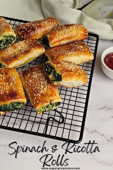 Flaky puff pastry loaded with spinach and ricotta cheese. These Spinach and Ricotta Rolls are great finger food for parties, picnics, and lunch boxes. Bites Desserts, Ricotta Rolls, Food For Parties, Spinach Puff Pastry, Cream Cheese Spinach, Spinach Puff, Spinach Rolls, Frozen Rolls, Spinach And Ricotta