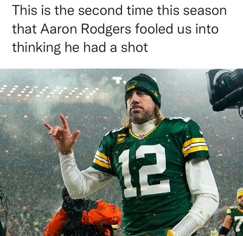 #aaronrodgers #packers #greenbay #nfl #2022 #memes #sports American Football Memes, Aaron Rodgers, Smart Auto, Football Memes, Sports Humor, American Football, Green Bay, The Fool, Nfl