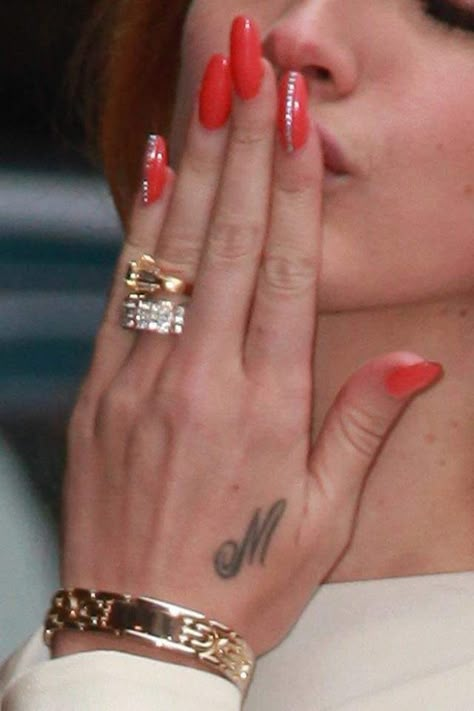 Ldr Nails, Lana Del Rey Orange, Lana Del Rey Nails, Ride Lana Del Rey, Nails Orange, Nail Ring, Orange Nails, Jewelry Lookbook, Heart Nails