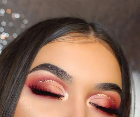 Eye Makeup Peach, Peach Eye, Quince Makeup, Red Quinceanera Ideas, Red Makeup Looks, Quinceanera Makeup, Eye Makeup Glitter, Quince Stuff, Red Quince